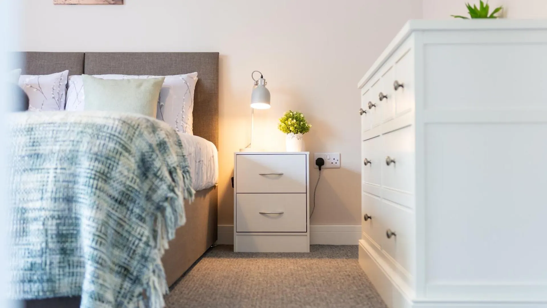 Stylish 4 Bed, Newly Renovated Home In ノッティンガム 0*,  イギリス